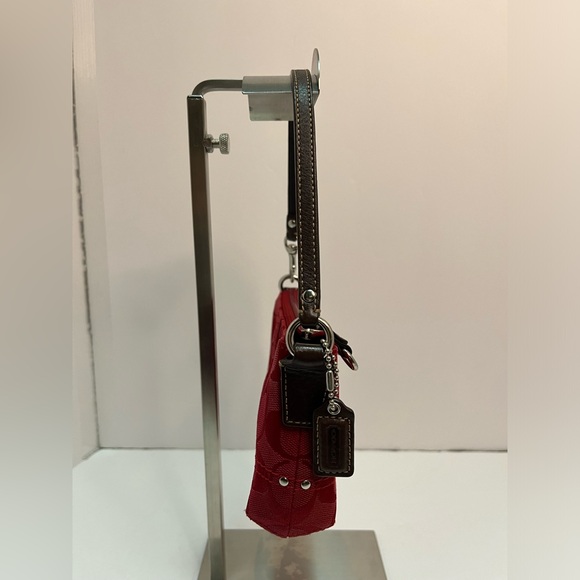 Coach red logo wristlet clutch purse embellished leather embossed - Picture 4 of 11